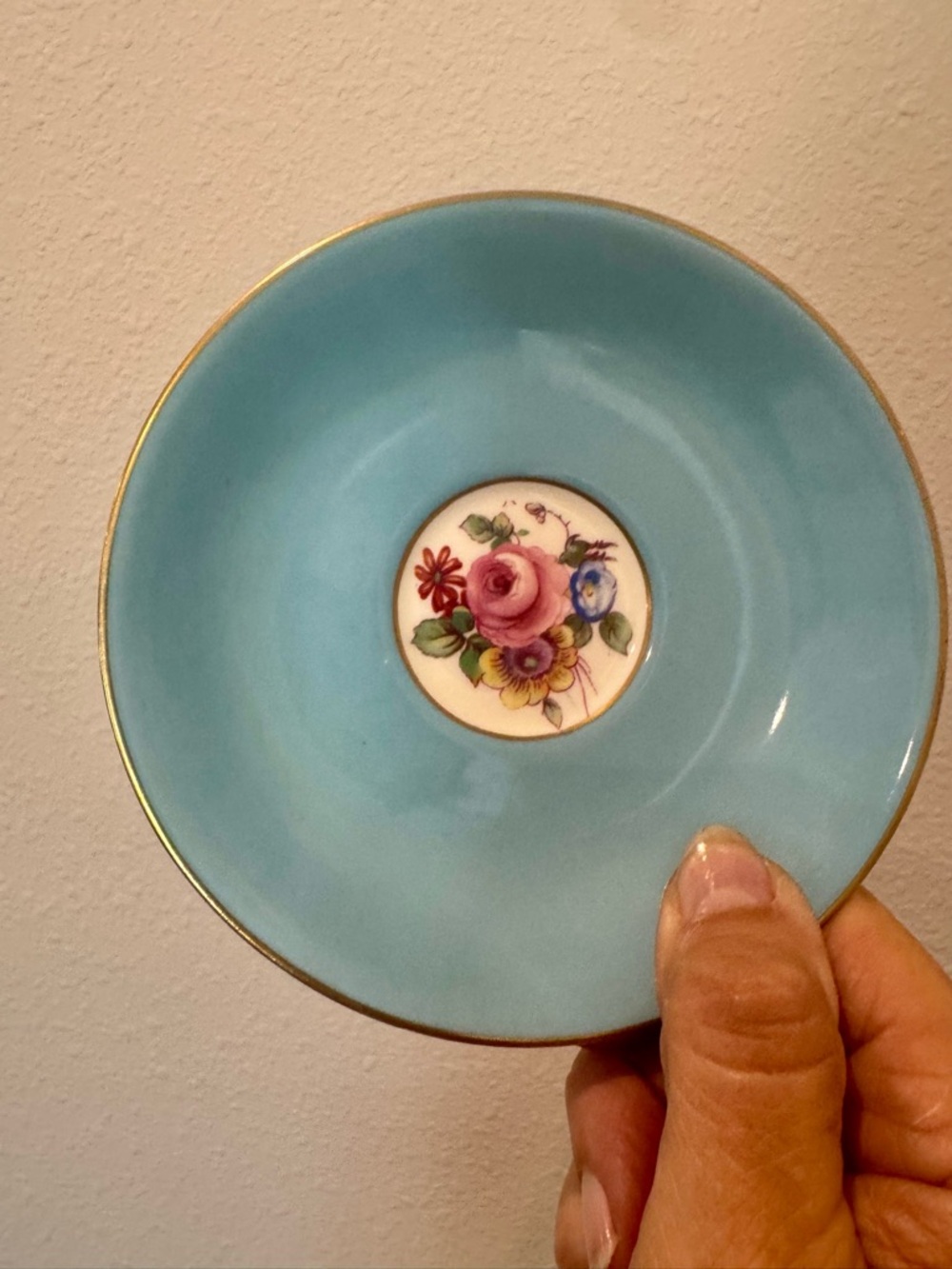 8 Royal Doulton Fine Bone China Saucers Made In England - Picture 2 of 5